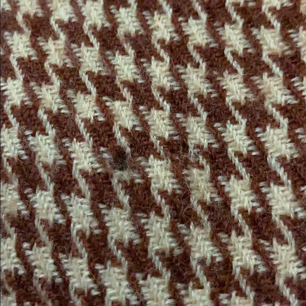 Houndstooth Soft Scarf - Picture 5 of 5